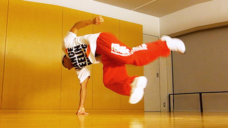 ブレイクダンスのフロア技